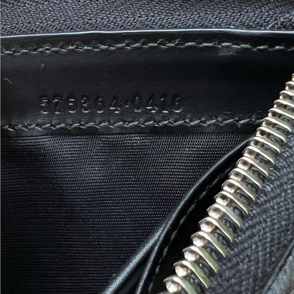 New GUCCI GG Supreme Monogram Kingsnake Zip Around Wallet in Black and Grey. - Picture 10 of 10